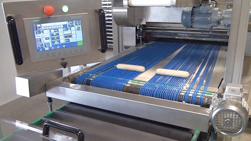 producción de pan en la línea automática semi-industrial